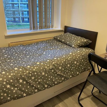 Deluxe Double Bedroom Манчестер Экстерьер фото
